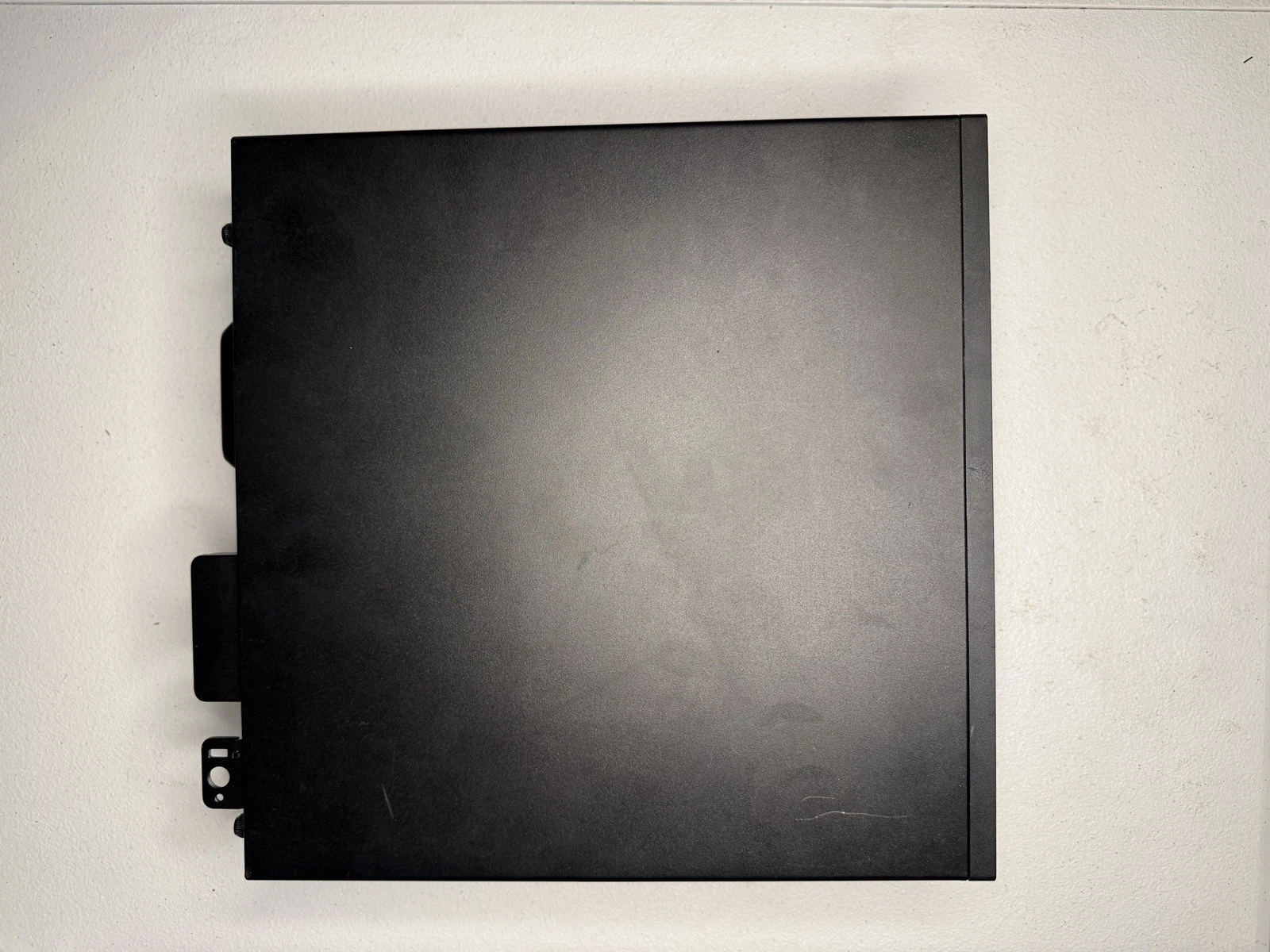 Top of the Dell OptiPlex 3046 case
